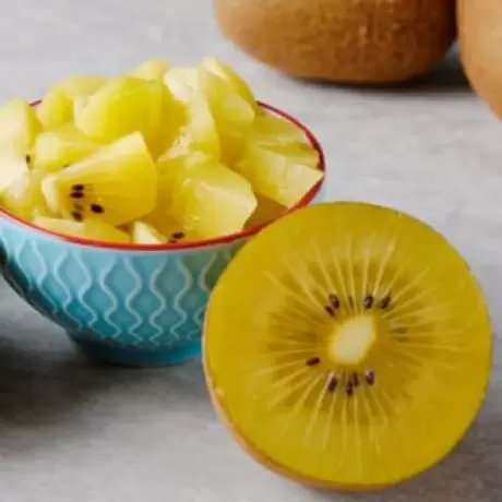 Mini Kiwi Anana la Ghiveci